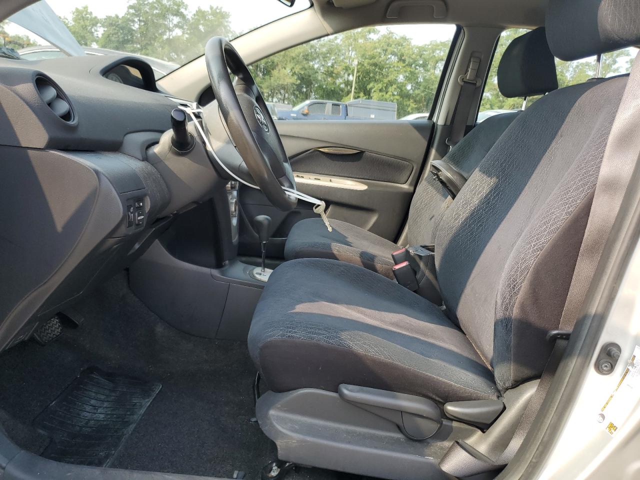 2007 Toyota Yaris VIN: JTDBT923871142449 Lot: 67685095