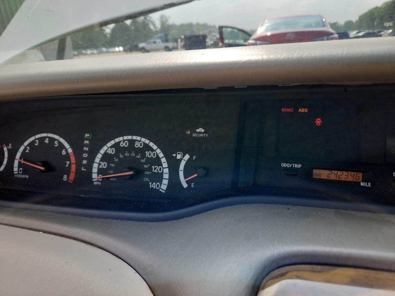 2000 Toyota Avalon Xl VIN: 4T1BF28B1YU070860 Lot: 68002875