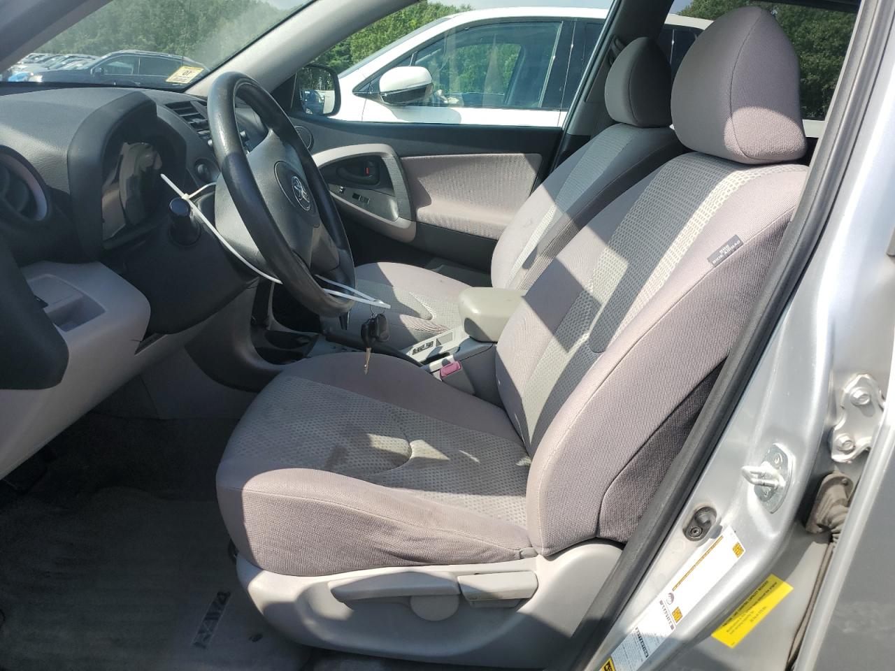 2008 Toyota Rav4 VIN: JTMBD33V786088110 Lot: 68811295