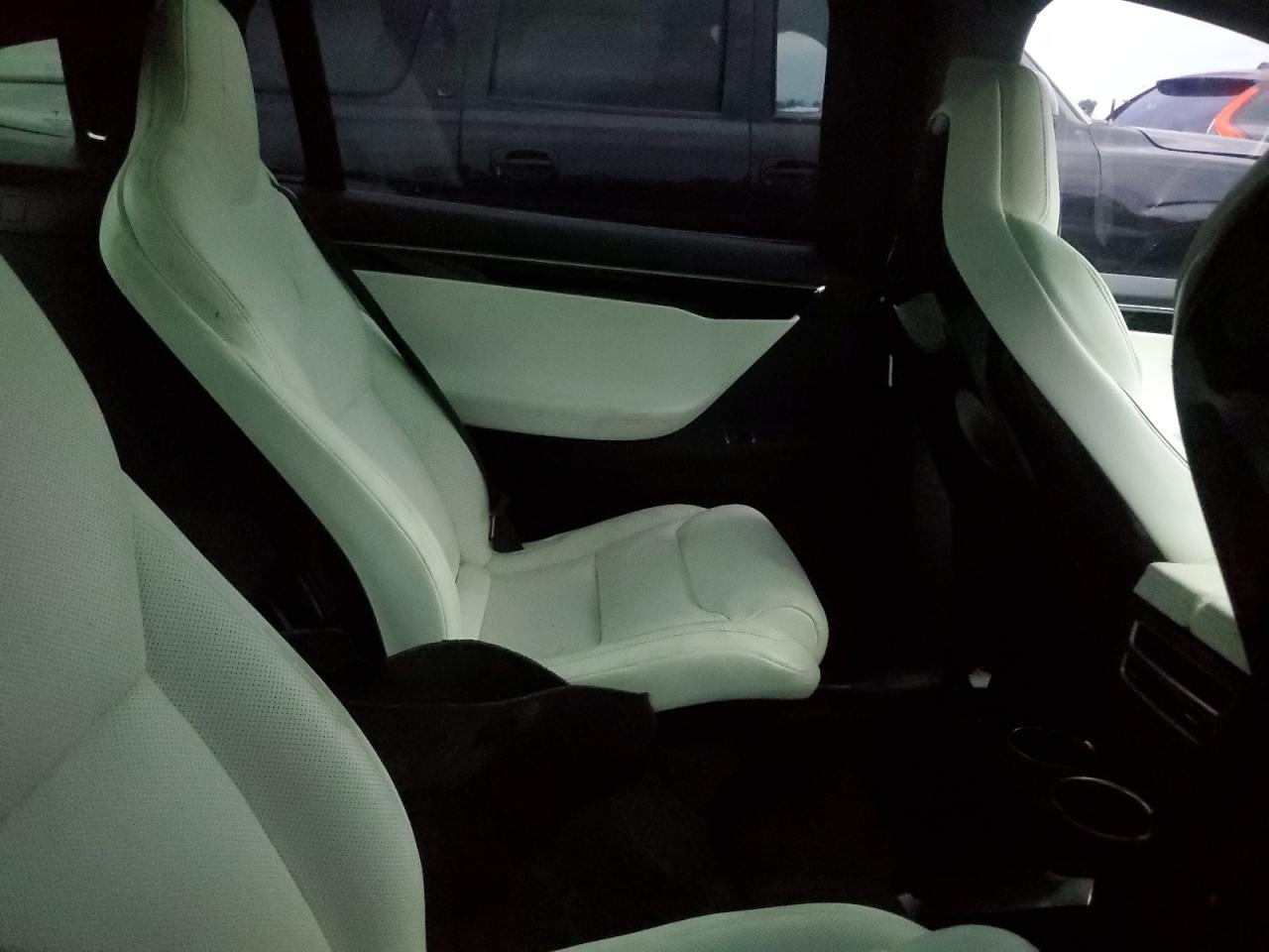 2017 Tesla Model X VIN: 5YJXCBE26HF041256 Lot: 70309295