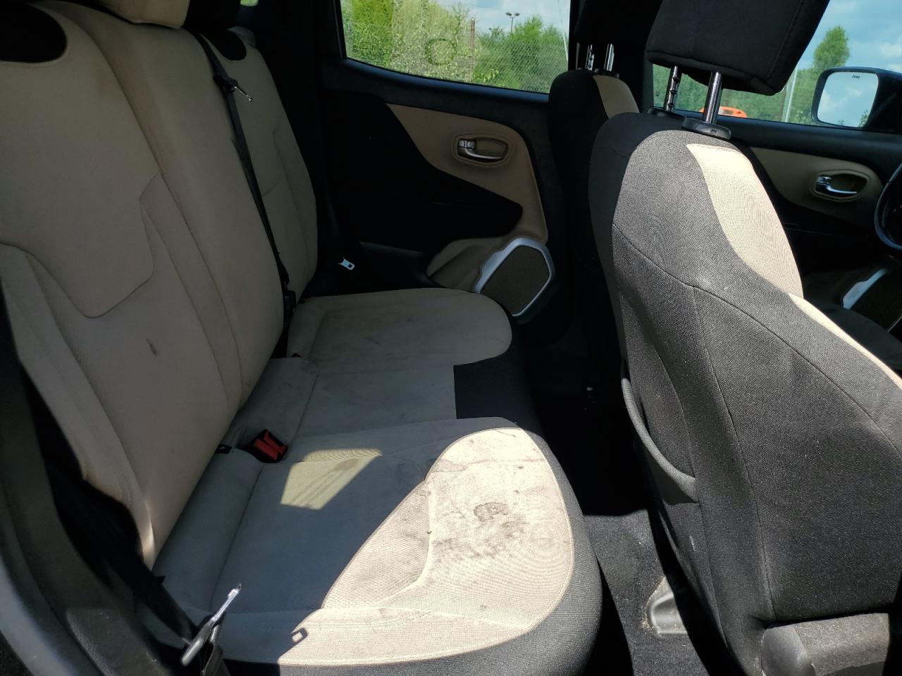 2015 Jeep Renegade Latitude VIN: ZACCJBBT9FPB33842 Lot: 68658125