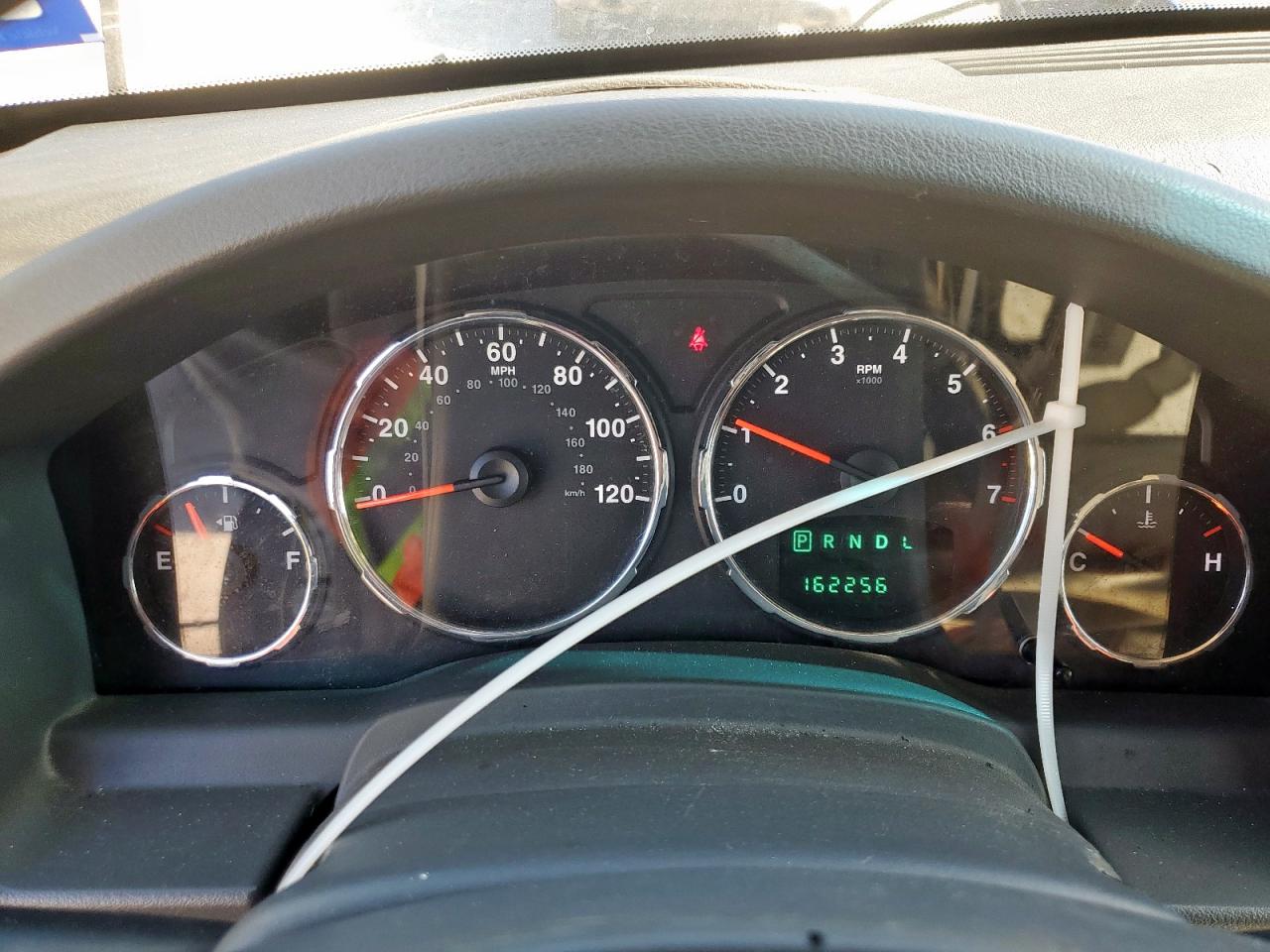 2008 Jeep Liberty Sport VIN: 1J8GP28K08W188239 Lot: 70905795