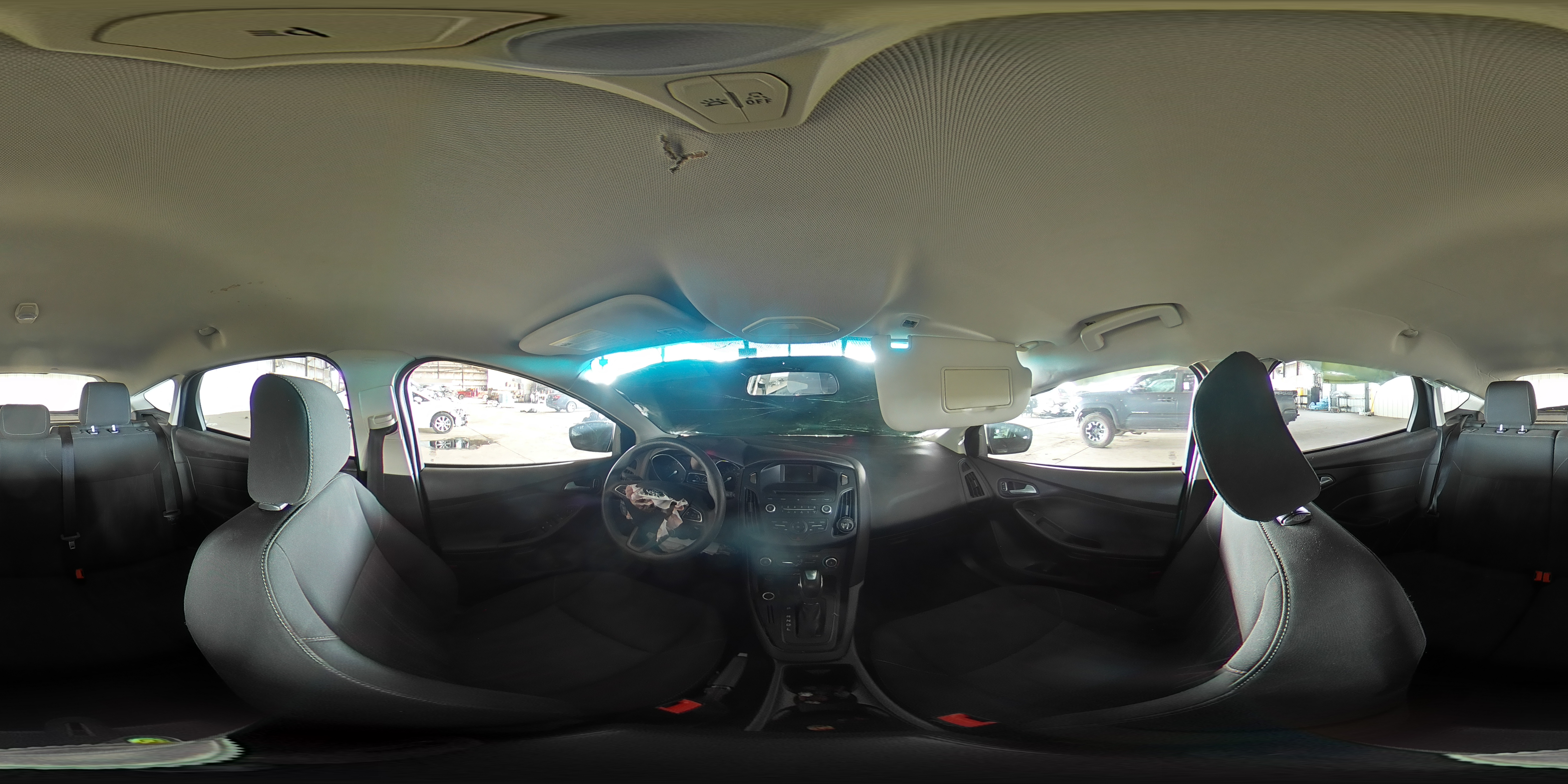 2015 Ford Focus Se VIN: 1FADP3K20FL232155 Lot: 69563975