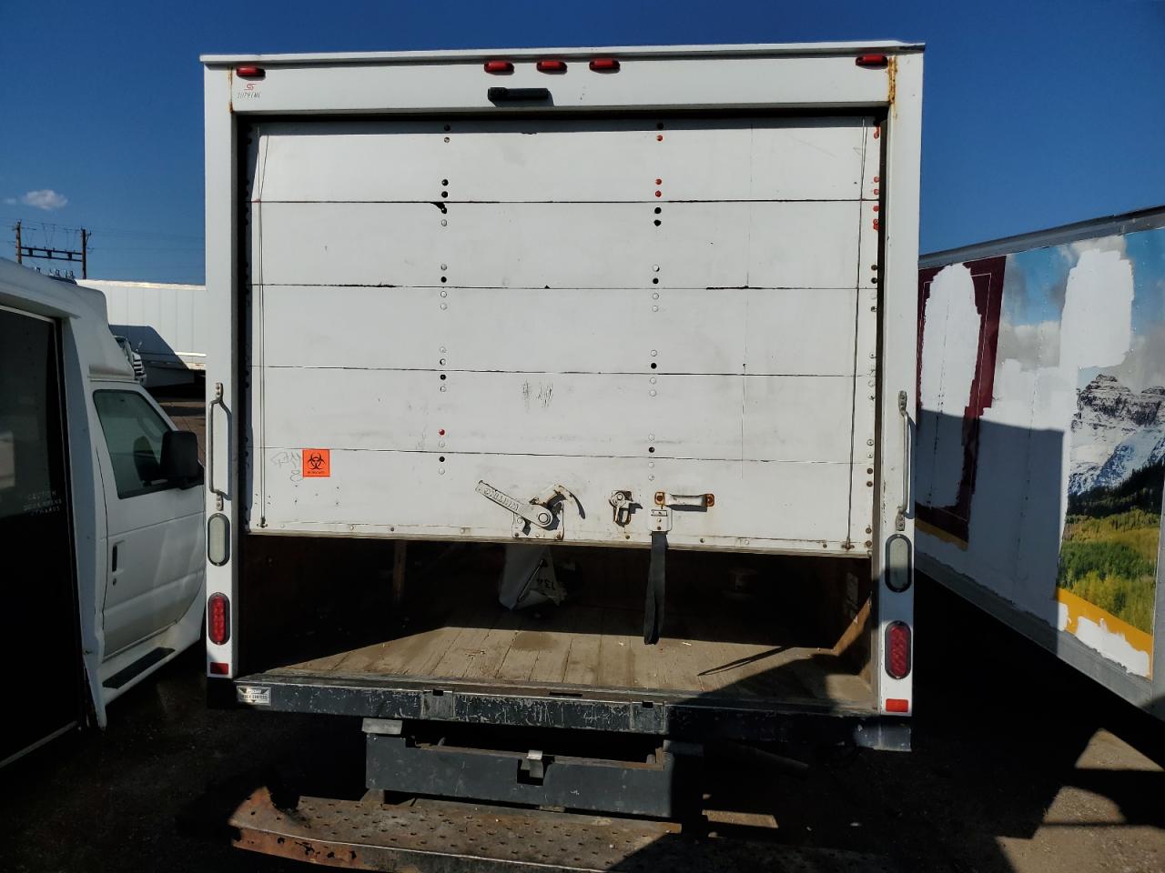 2017 Ford Econoline E350 Super Duty Cutaway Van VIN: 1FDWE3F67HDC75633 Lot: 90120515