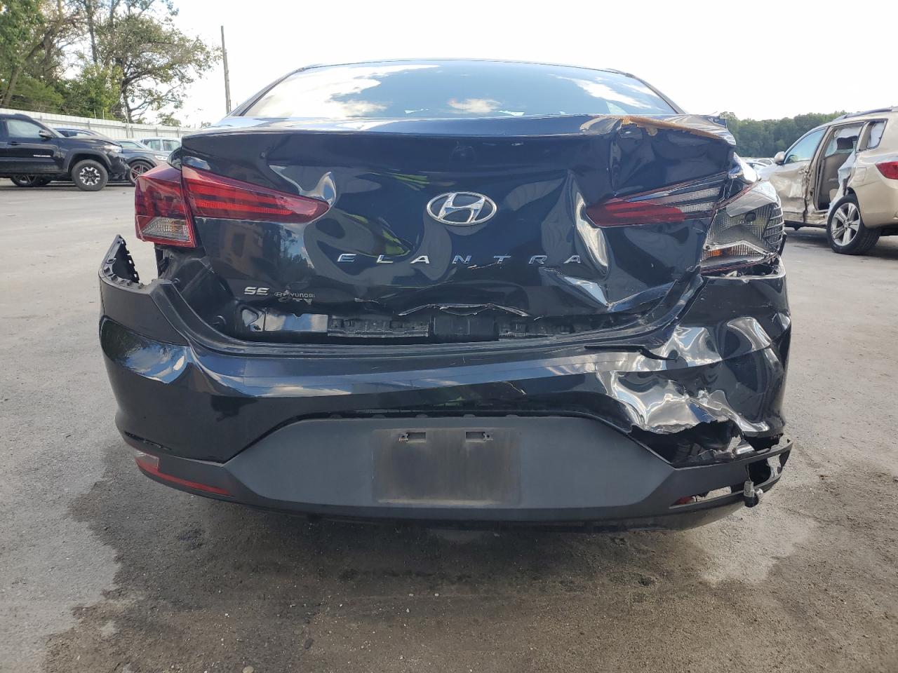 2019 Hyundai Elantra Se VIN: 5NPD74LF8KH441806 Lot: 70517135