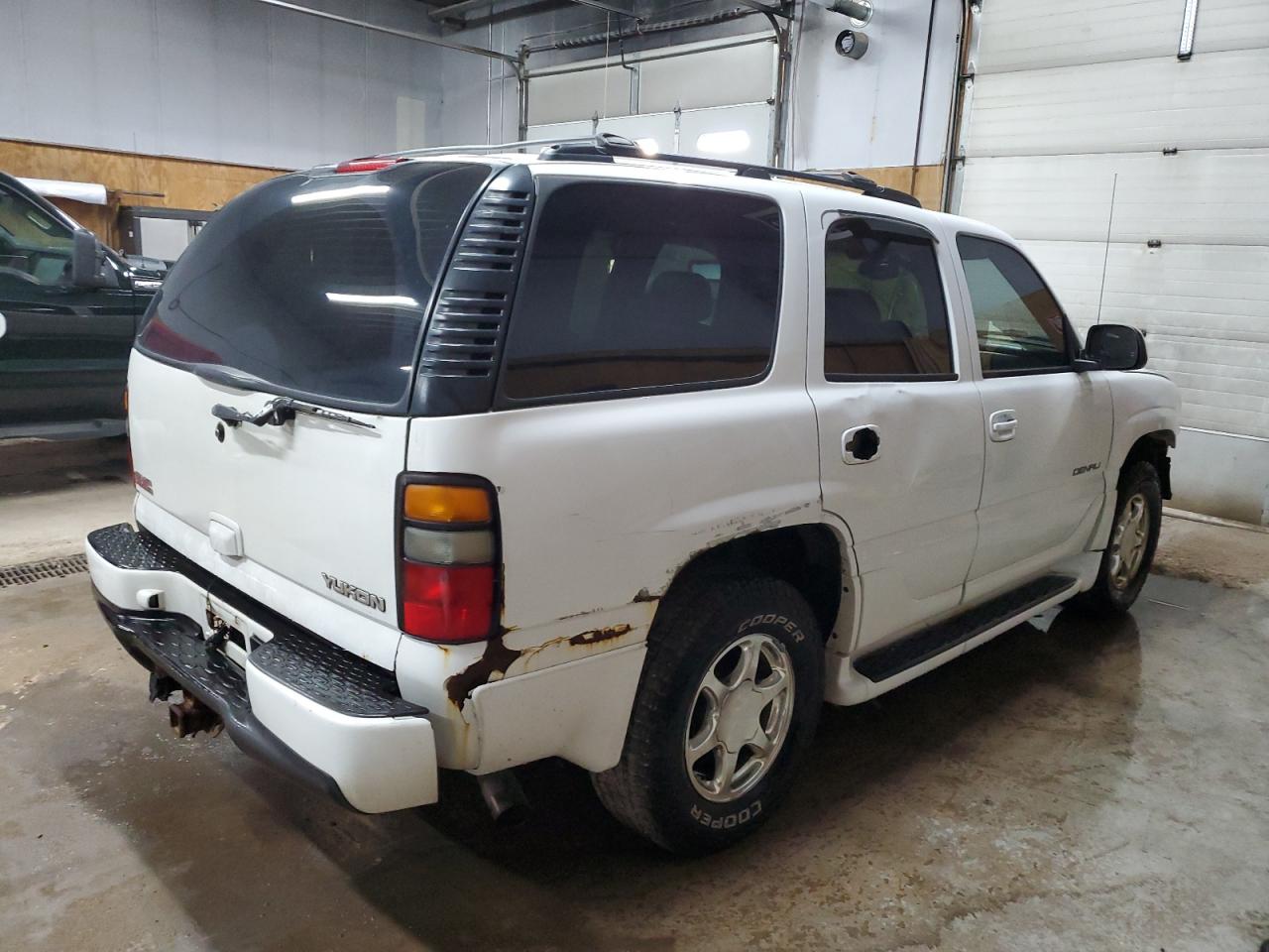 2006 GMC Yukon Denali 1GKEK63U26J132962 photo #4