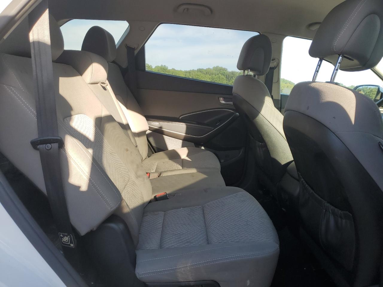 2017 Hyundai Santa Fe Se VIN: KM8SM4HF6HU224726 Lot: 70164335