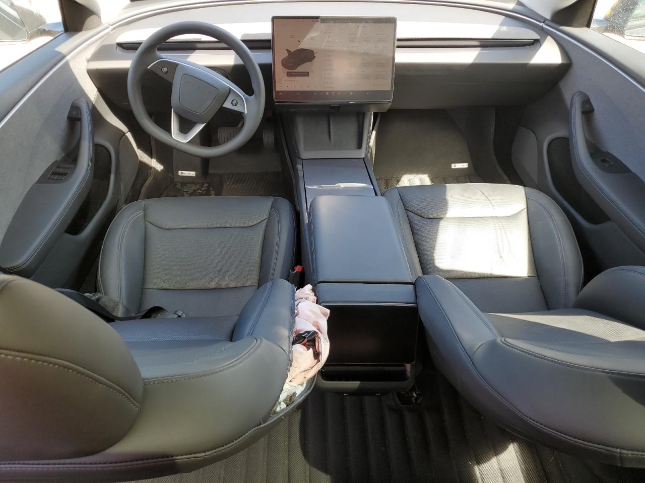 2025 Tesla Model 3 VIN: 5YJ3E1EA6SF027049 Lot: 69480955