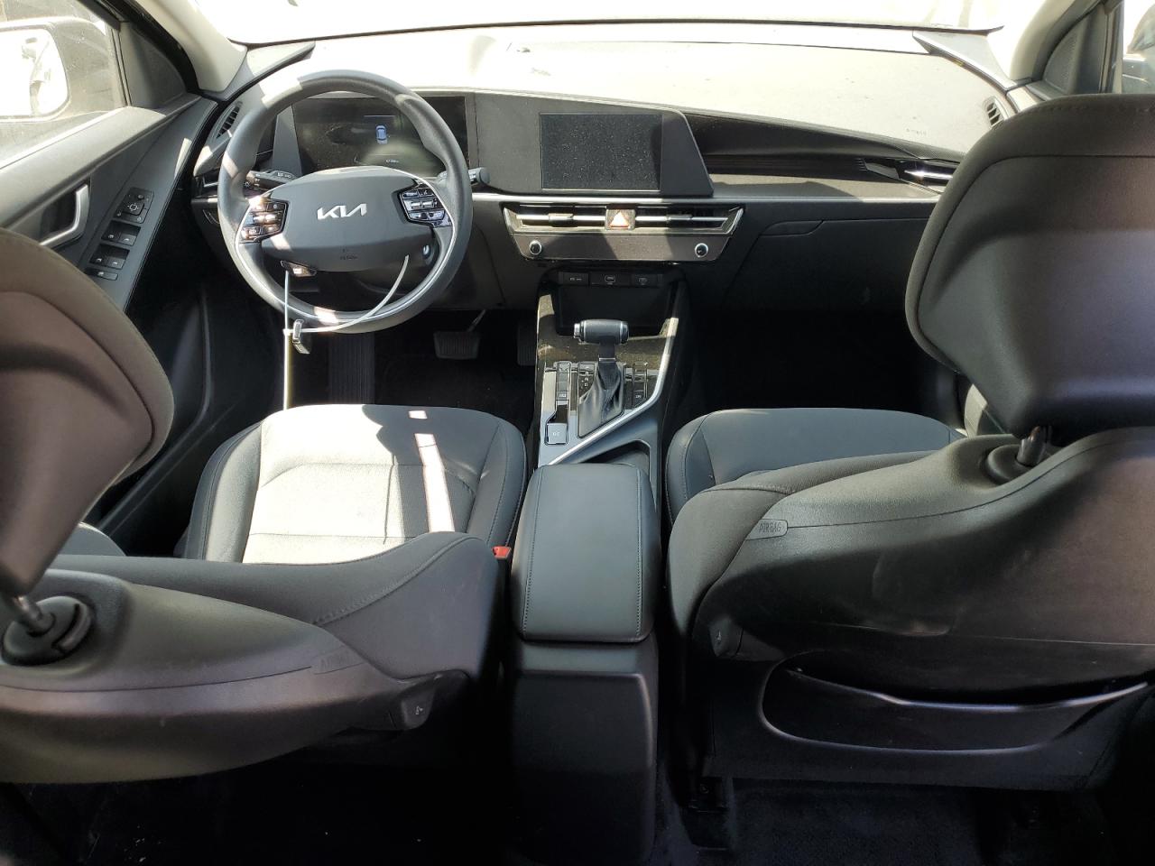 2024 Kia Niro Lx VIN: KNDCP3LE3R5195528 Lot: 69465095