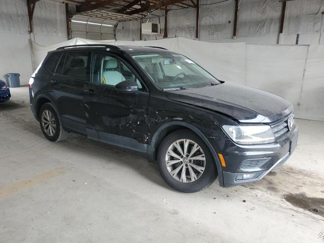  VOLKSWAGEN TIGUAN 2018 Черный