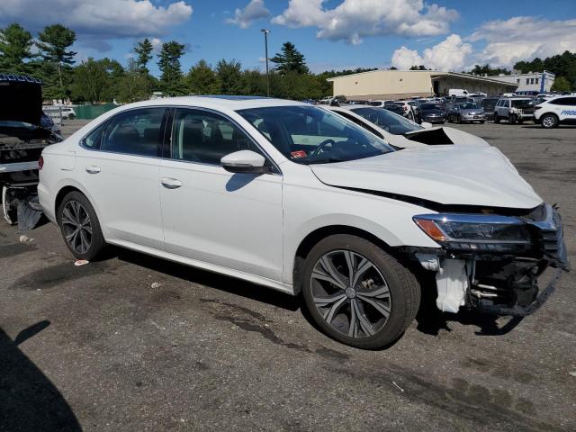  VOLKSWAGEN PASSAT 2021 Белы
