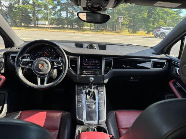 2017 PORSCHE MACAN   