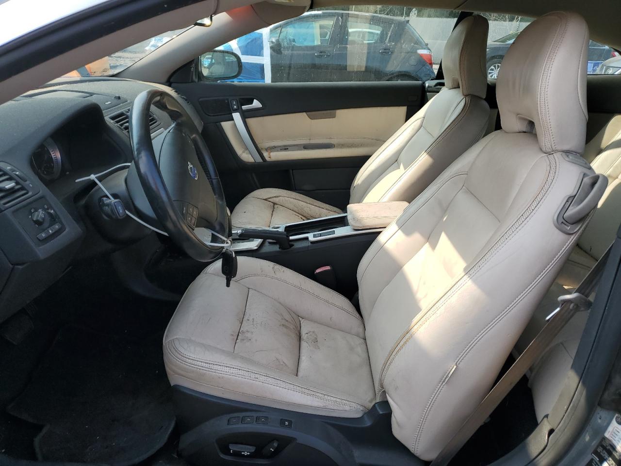 2011 Volvo C70 T5 VIN: YV1672MC2BJ114322 Lot: 67857615