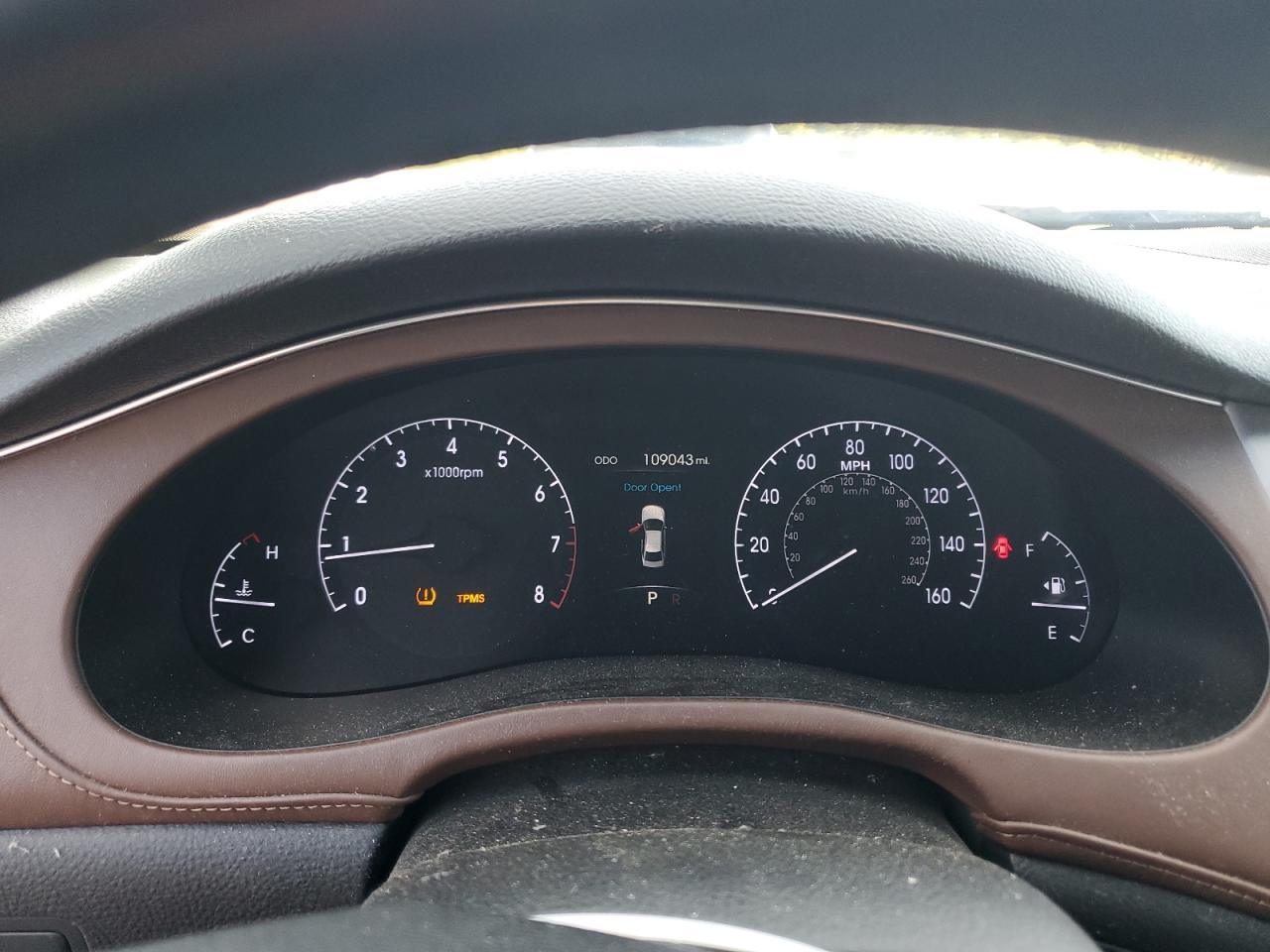 2012 Hyundai Genesis 3.8L VIN: KMHGC4DD2CU204236 Lot: 68343885