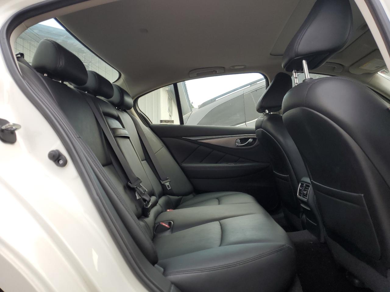 2016 Infiniti Q50 Base VIN: JN1CV7ARXGM253028 Lot: 68972175