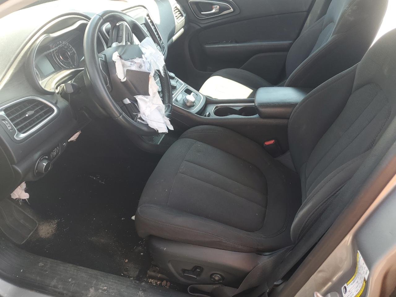 2015 Chrysler 200 Limited VIN: 1C3CCCAB8FN650751 Lot: 68873805