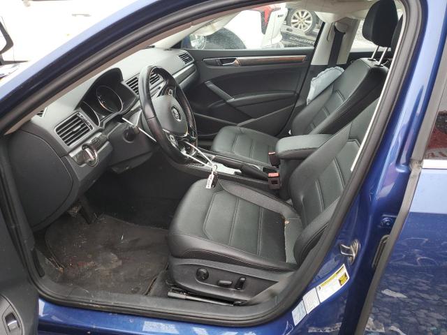  VOLKSWAGEN PASSAT 2017 Синий