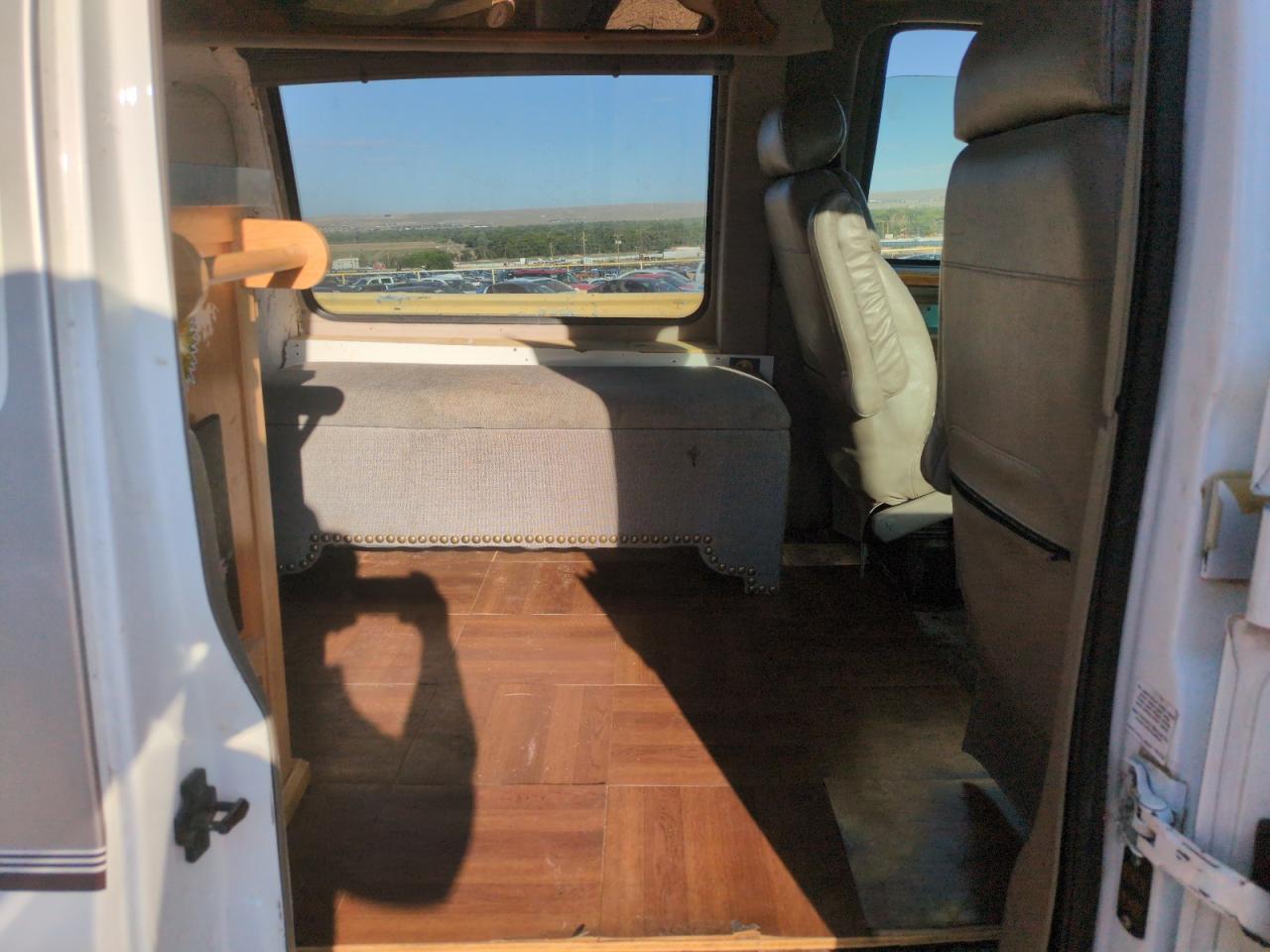 1999 Chevrolet Express G1500 VIN: 1GBFG15RXX1028626 Lot: 67783585