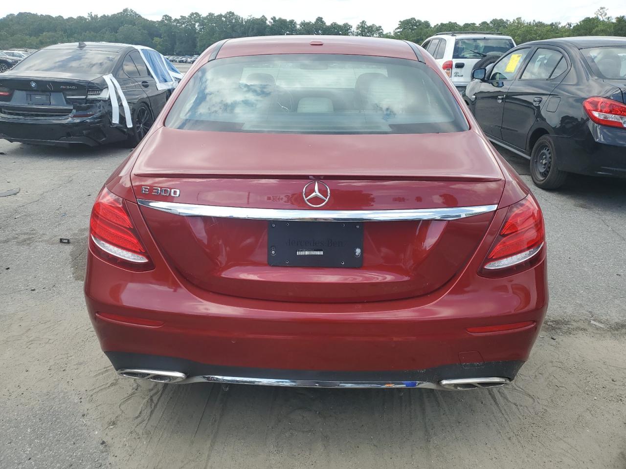 2019 Mercedes-Benz E 300 VIN: WDDZF4JB5KA635148 Lot: 70489305