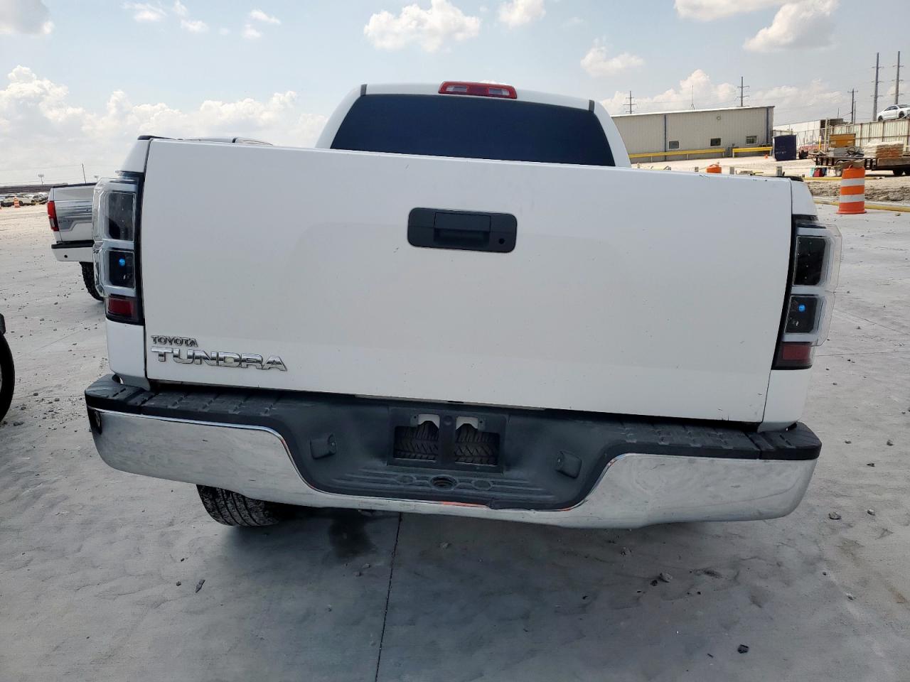 2008 Toyota Tundra Double Cab VIN: 5TFRU54178X012077 Lot: 70810555