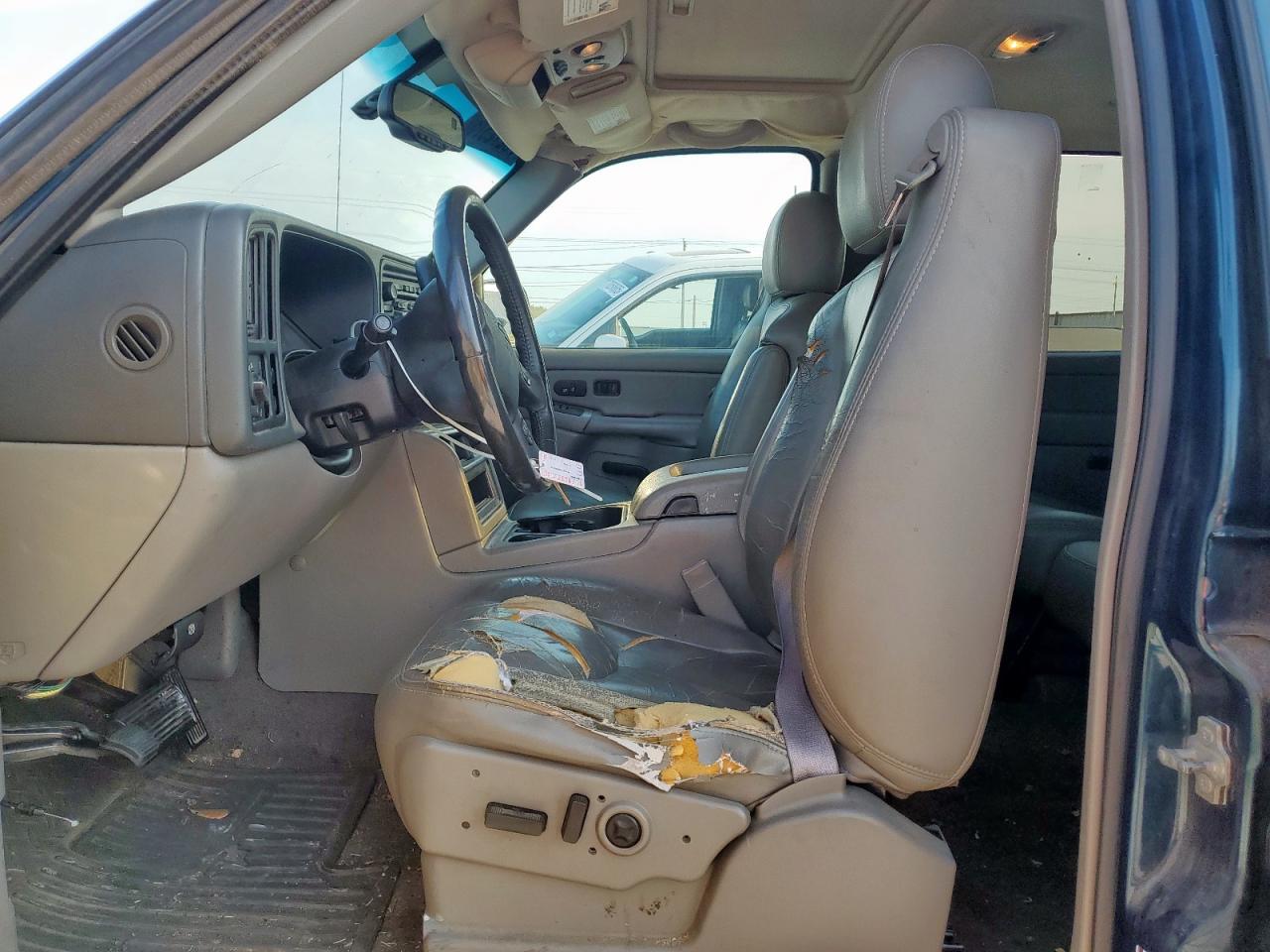 2005 Chevrolet Avalanche C1500 VIN: 3GNEC12Z95G268845 Lot: 70272375