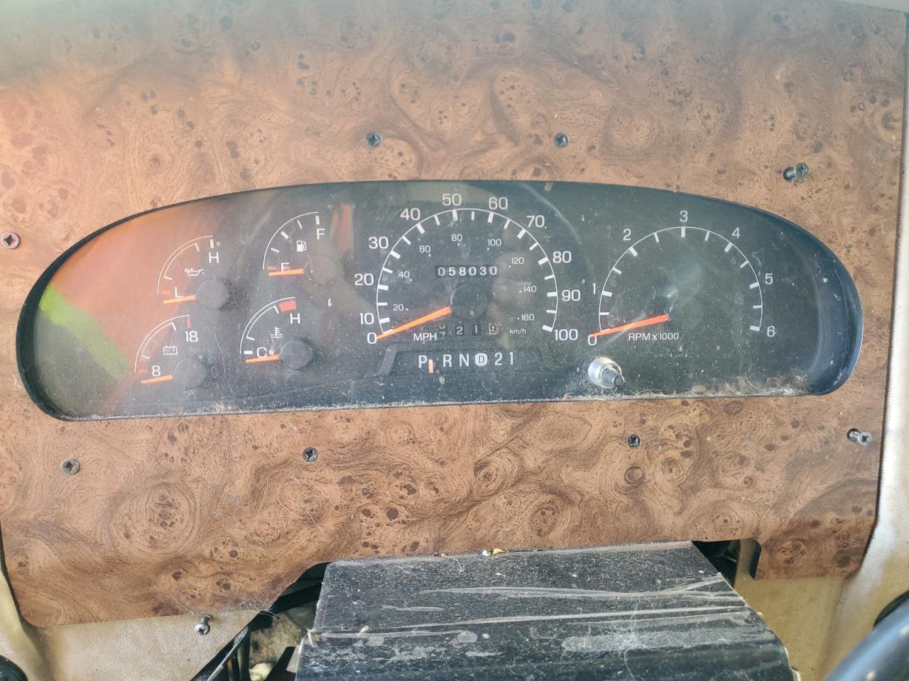 2000 Ford F550 Super Duty Stripped Chassis VIN: 3FCNF53S4YJA00365 Lot: 67445235