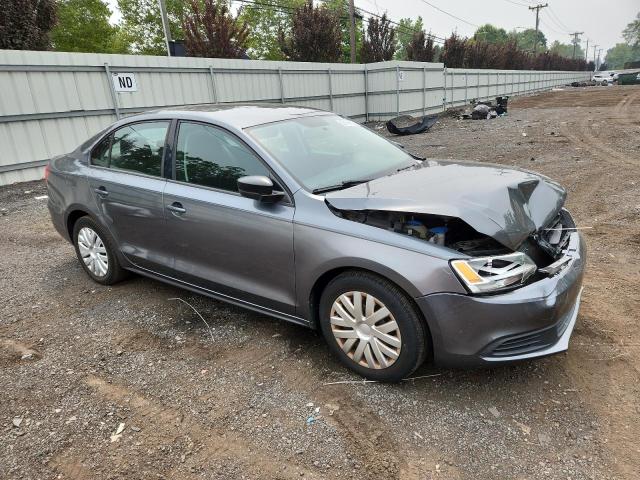 Sedans VOLKSWAGEN JETTA 2013 Szary