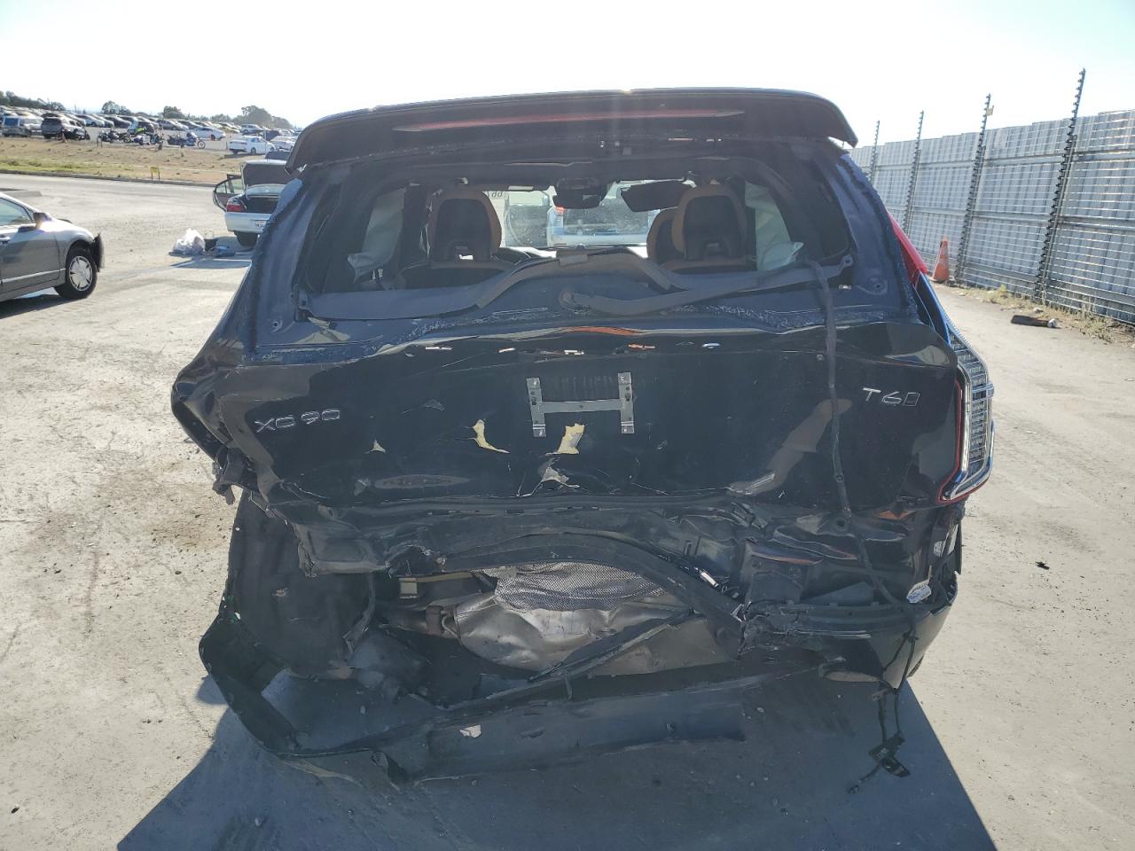 2017 Volvo Xc90 T6 VIN: YV4A22PK1H1141356 Lot: 66734525