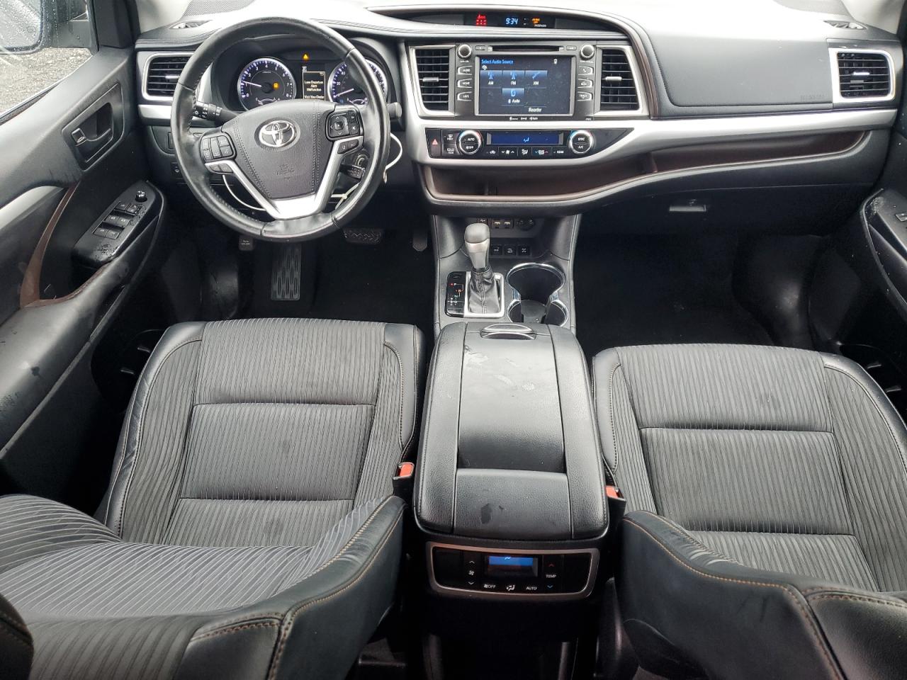 2019 Toyota Highlander Le VIN: 5TDBZRFH2KS705012 Lot: 69036525