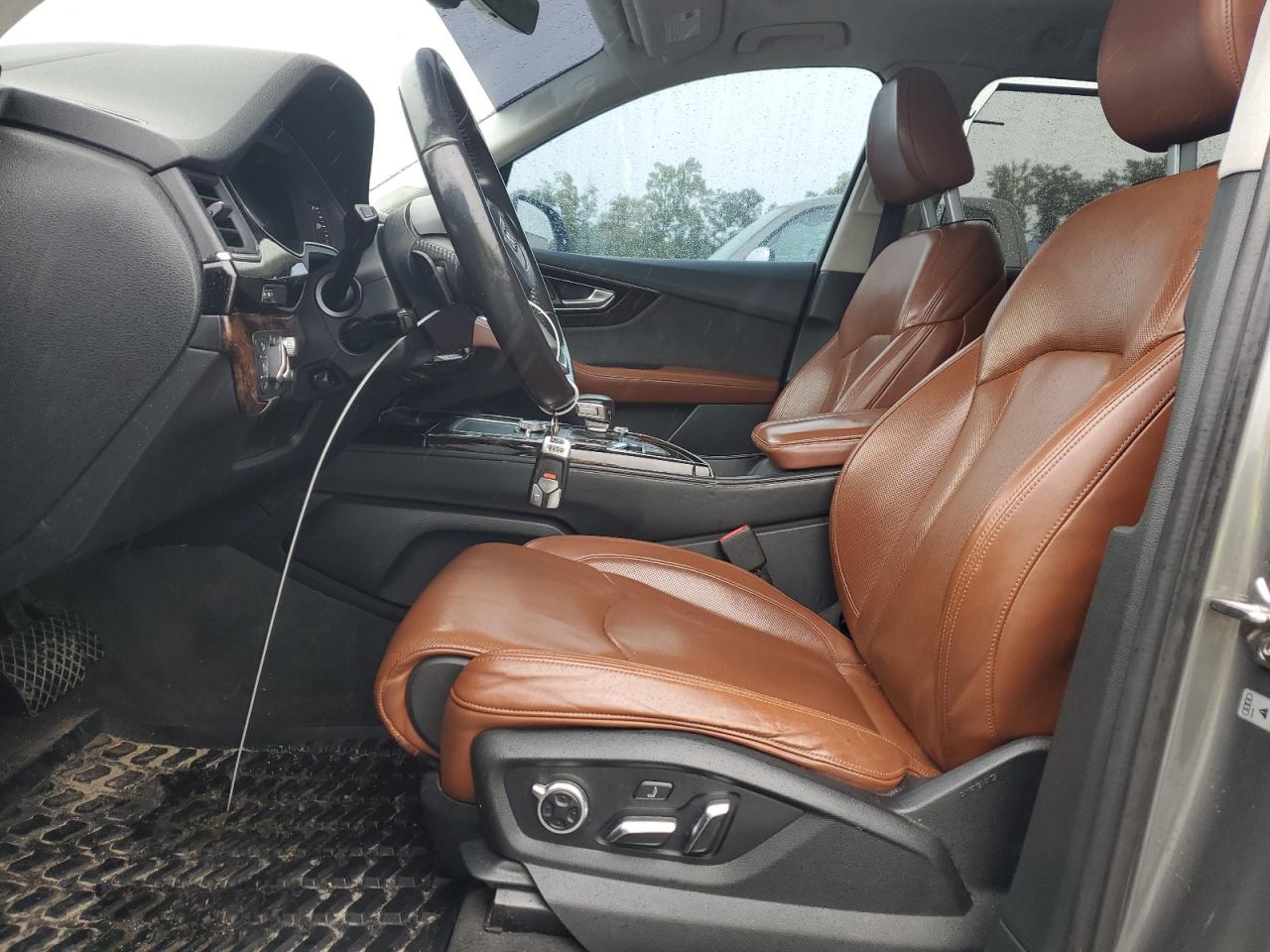 2017 Audi Q7 Prestige VIN: WA1VAAF70HD041756 Lot: 67458075