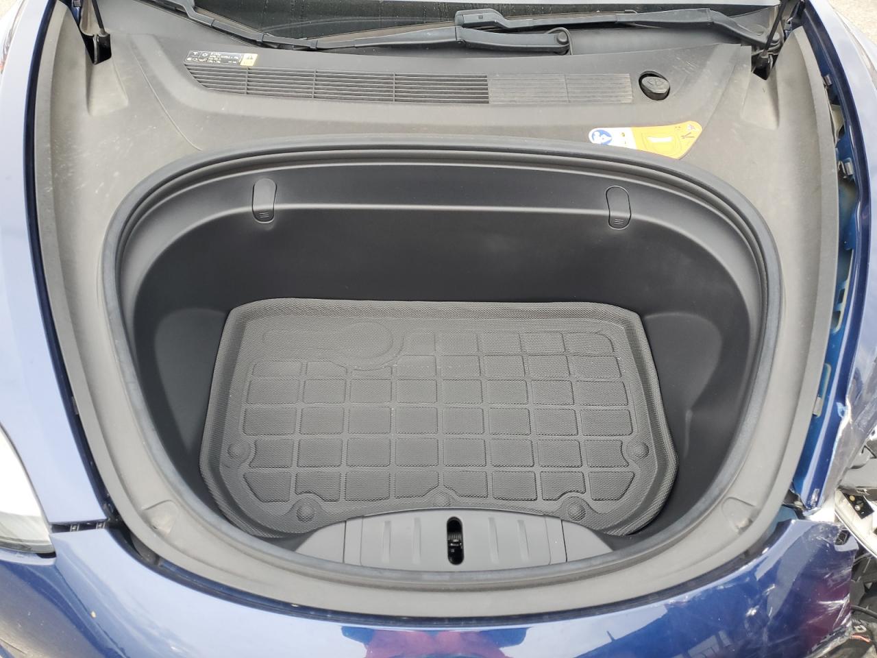 2018 Tesla Model 3 VIN: 5YJ3E1EA1JF003028 Lot: 70725325