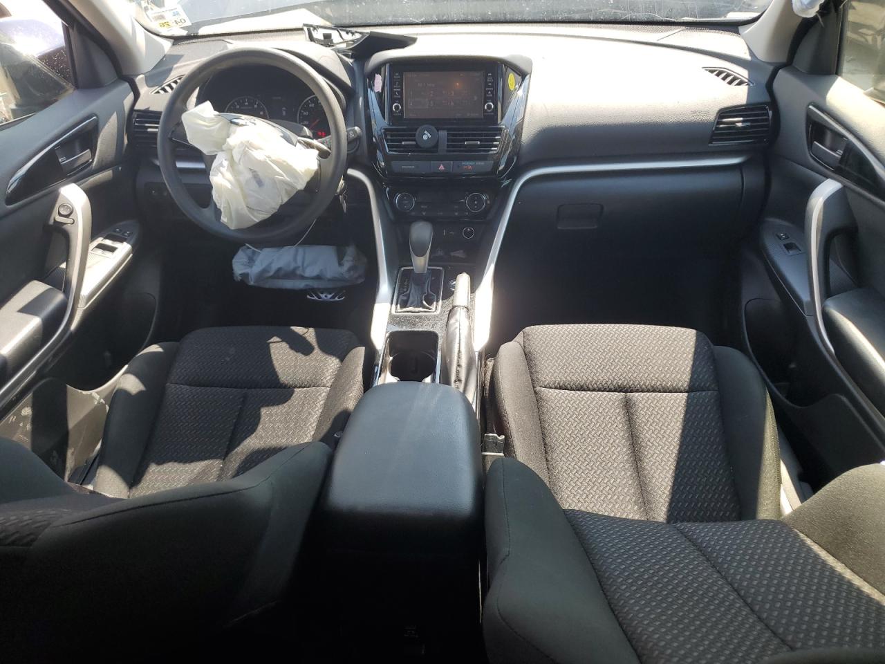 2024 Mitsubishi Eclipse Cross Es VIN: JA4ATUAAXRZ052331 Lot: 69140985