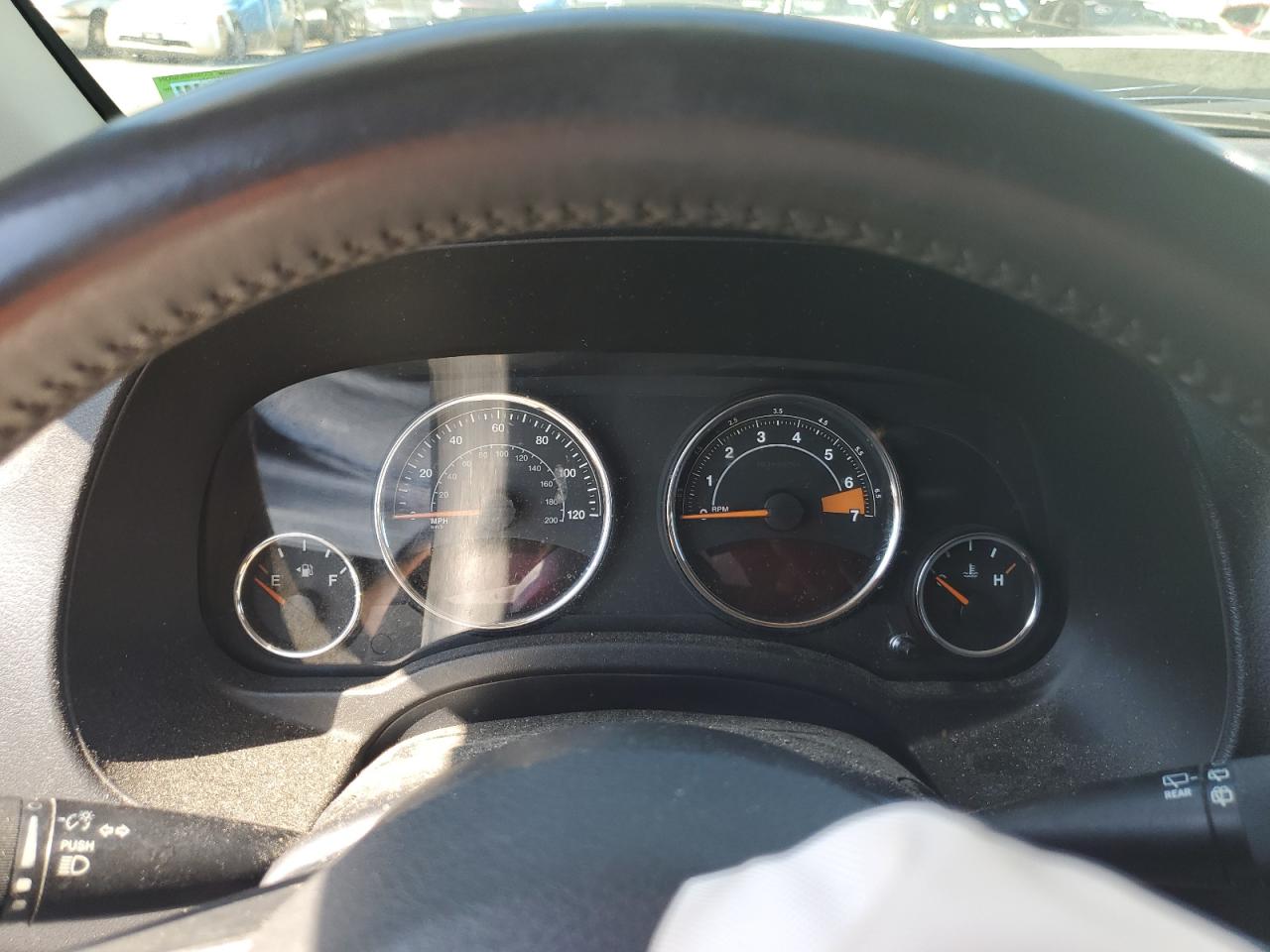 2014 Jeep Compass Limited VIN: 1C4NJDCB8ED617735 Lot: 69936115