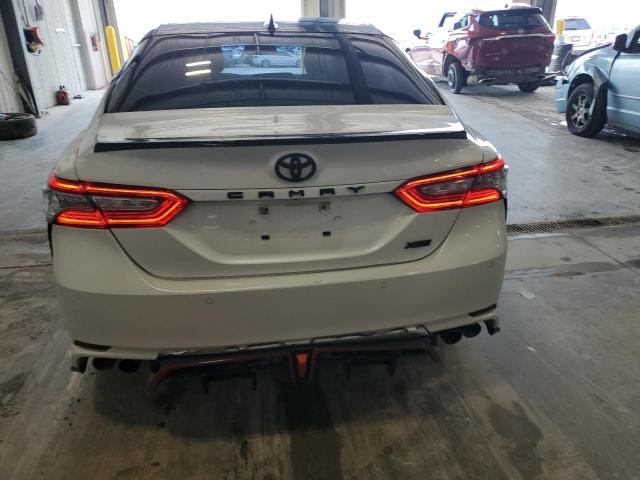  TOYOTA CAMRY 2018 White