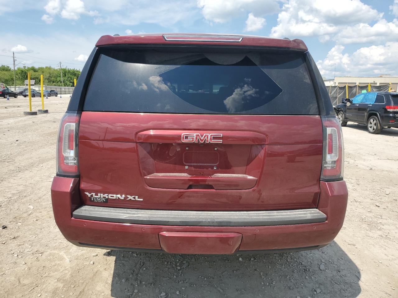 2019 GMC Yukon Xl K1500 Slt VIN: 1GKS2GKCXKR384889 Lot: 68169965