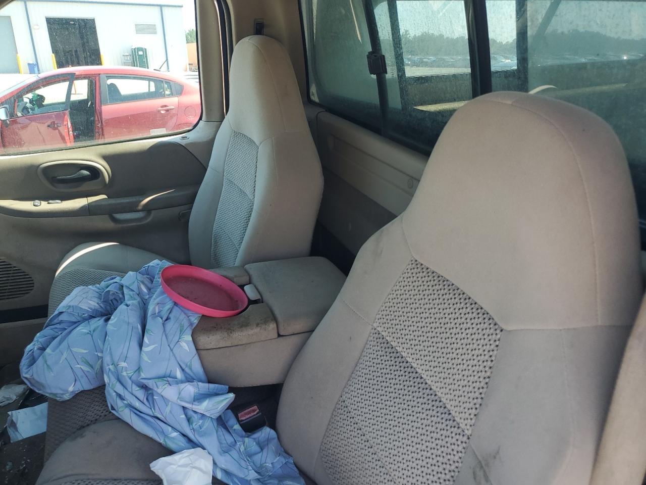 2002 Ford F150 VIN: 1FTRF17WX2NB73908 Lot: 68997315