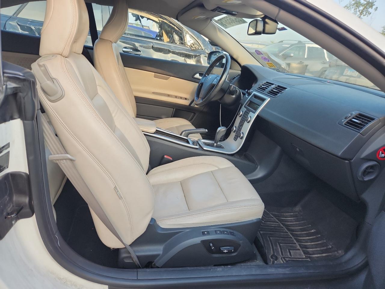 2011 Volvo C70 T5 VIN: YV1672MC1BJ108804 Lot: 69365575