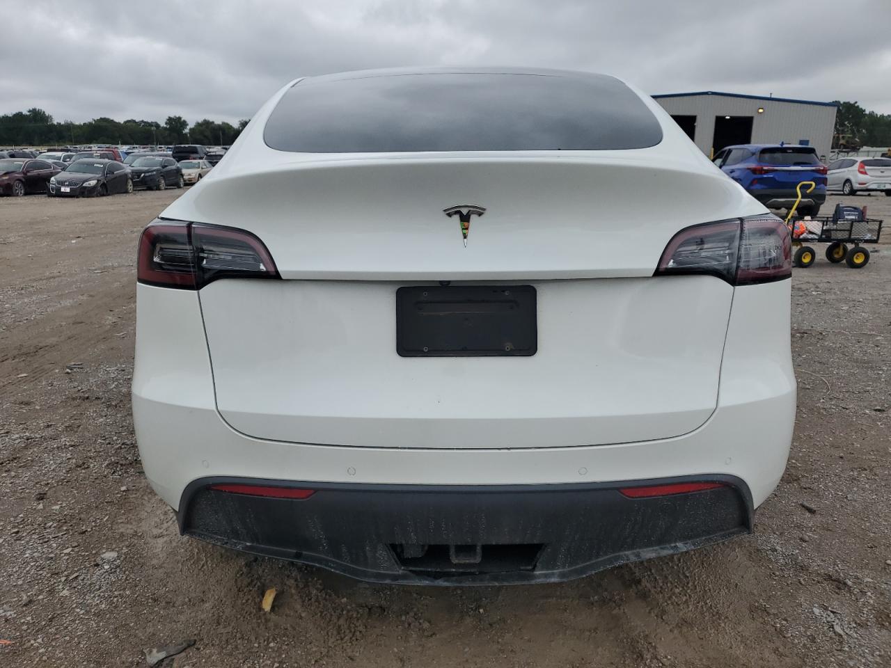 2020 Tesla Model Y VIN: 5YJYGDEEXLF017629 Lot: 70707355