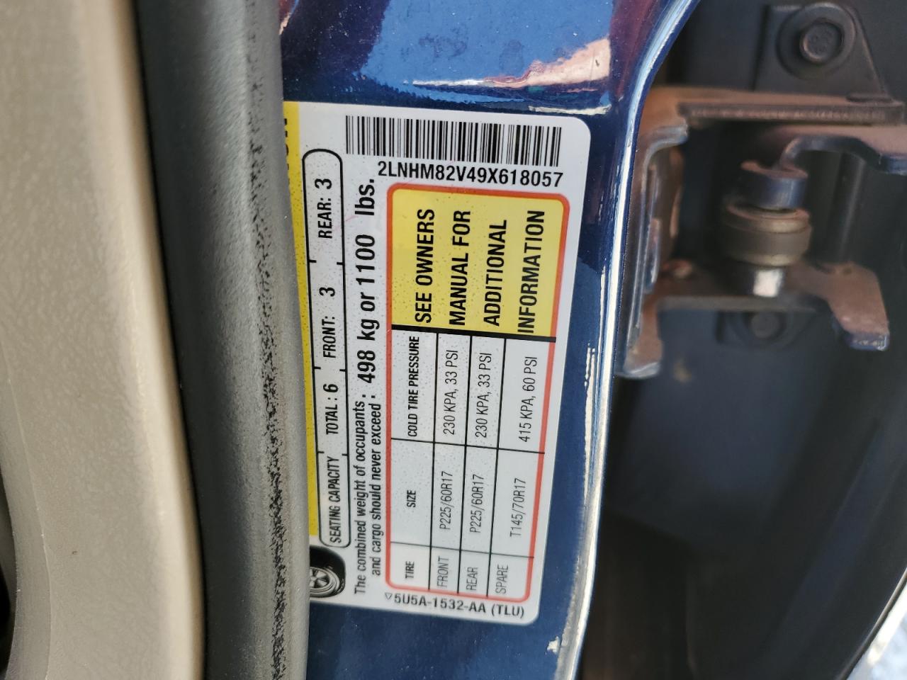 2009 Lincoln Town Car Signature Limited VIN: 2LNHM82V49X618057 Lot: 70892425