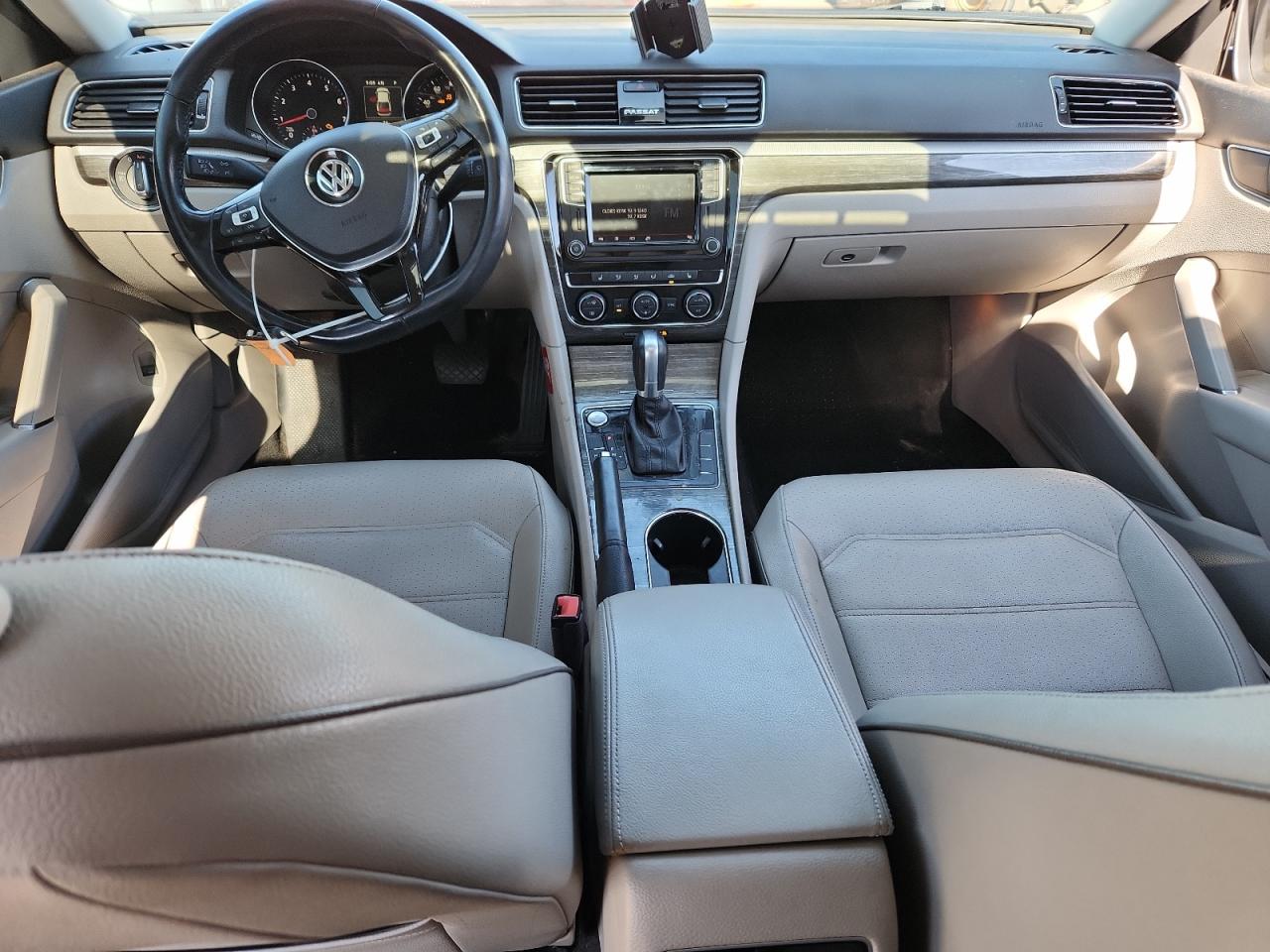 2018 Volkswagen Passat Se VIN: 1VWBA7A37JC016216 Lot: 69230155