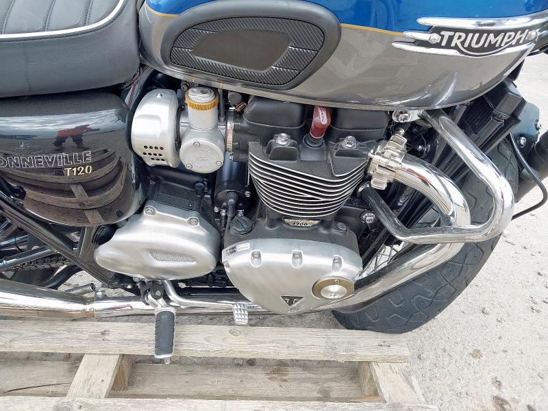 2022 TRIUMPH BONNEVILLE T120 