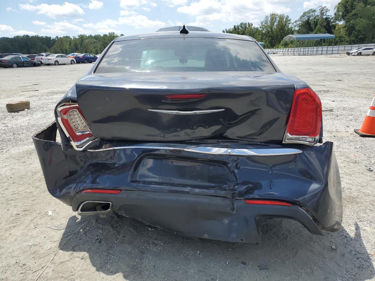 2016 Chrysler 300 Limited VIN: 2C3CCAAG5GH313528 Lot: 70083755