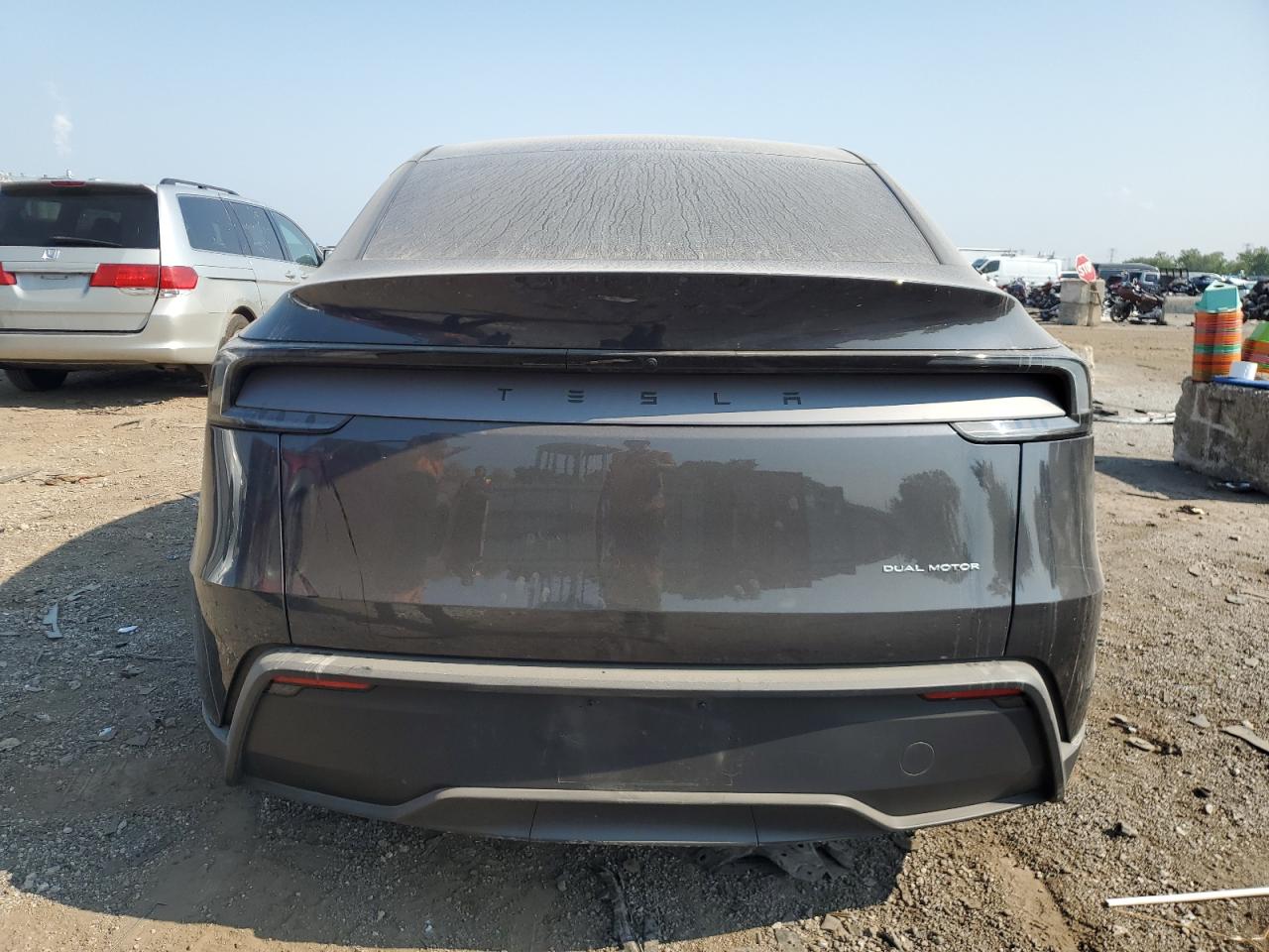 2026 Tesla Model Y VIN: 7SAYGDEE2TF332590 Lot: 67914265