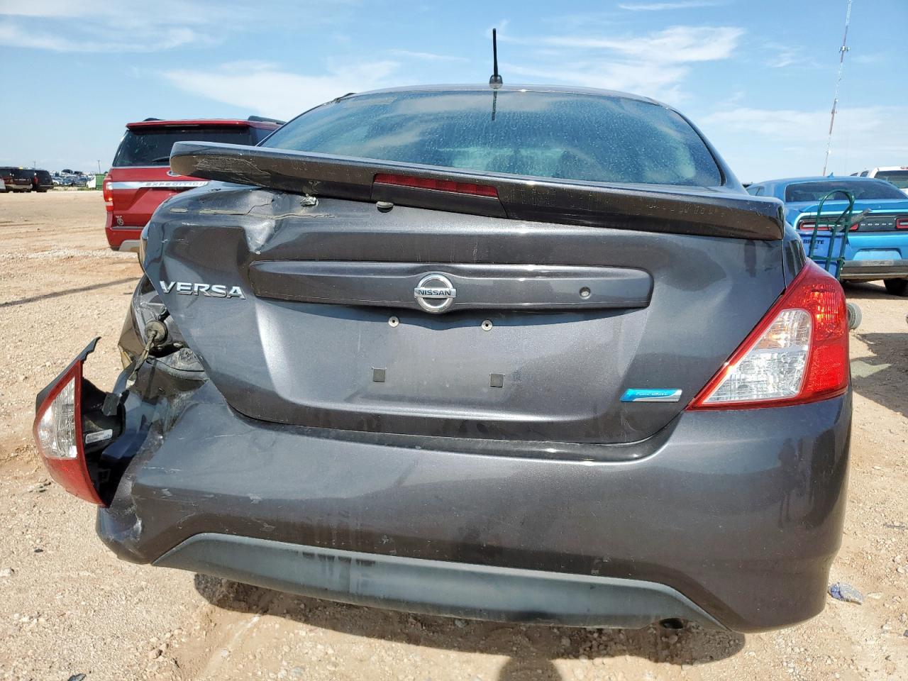 2015 Nissan Versa S VIN: 3N1CN7AP5FL939758 Lot: 69236805
