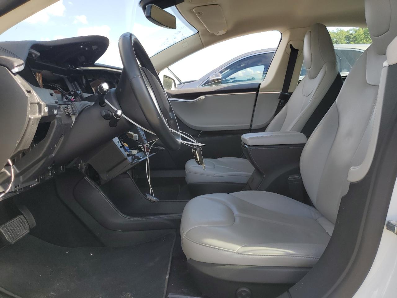 2014 Tesla Model S VIN: 5YJSA1H1XEFP55657 Lot: 71102115