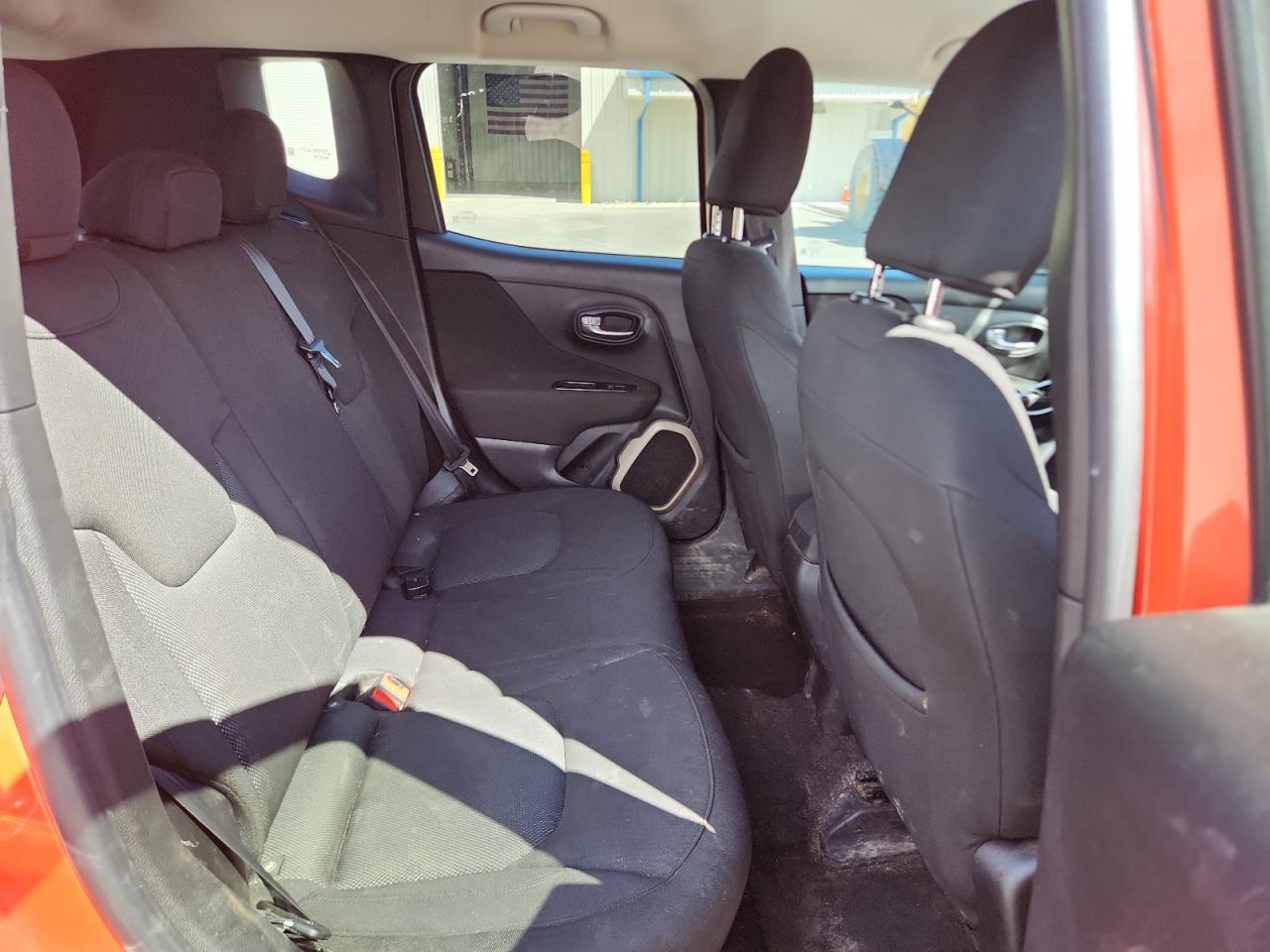 2017 Jeep Renegade Latitude VIN: ZACCJBBB4HPE6127 Lot: 70513545