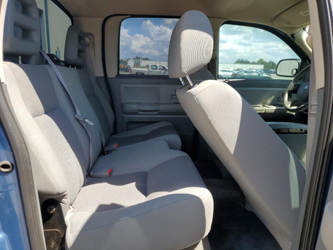 2005 Dodge Dakota Quad Slt VIN: 1D7HW48N15S214537 Lot: 70814875