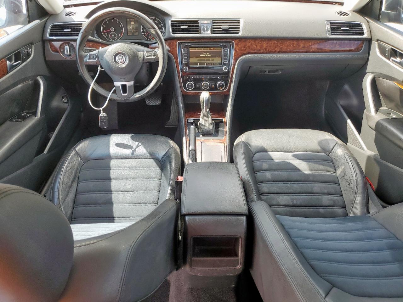 2012 Volkswagen Passat Sel VIN: 1VWCP7A34CC041239 Lot: 70485095