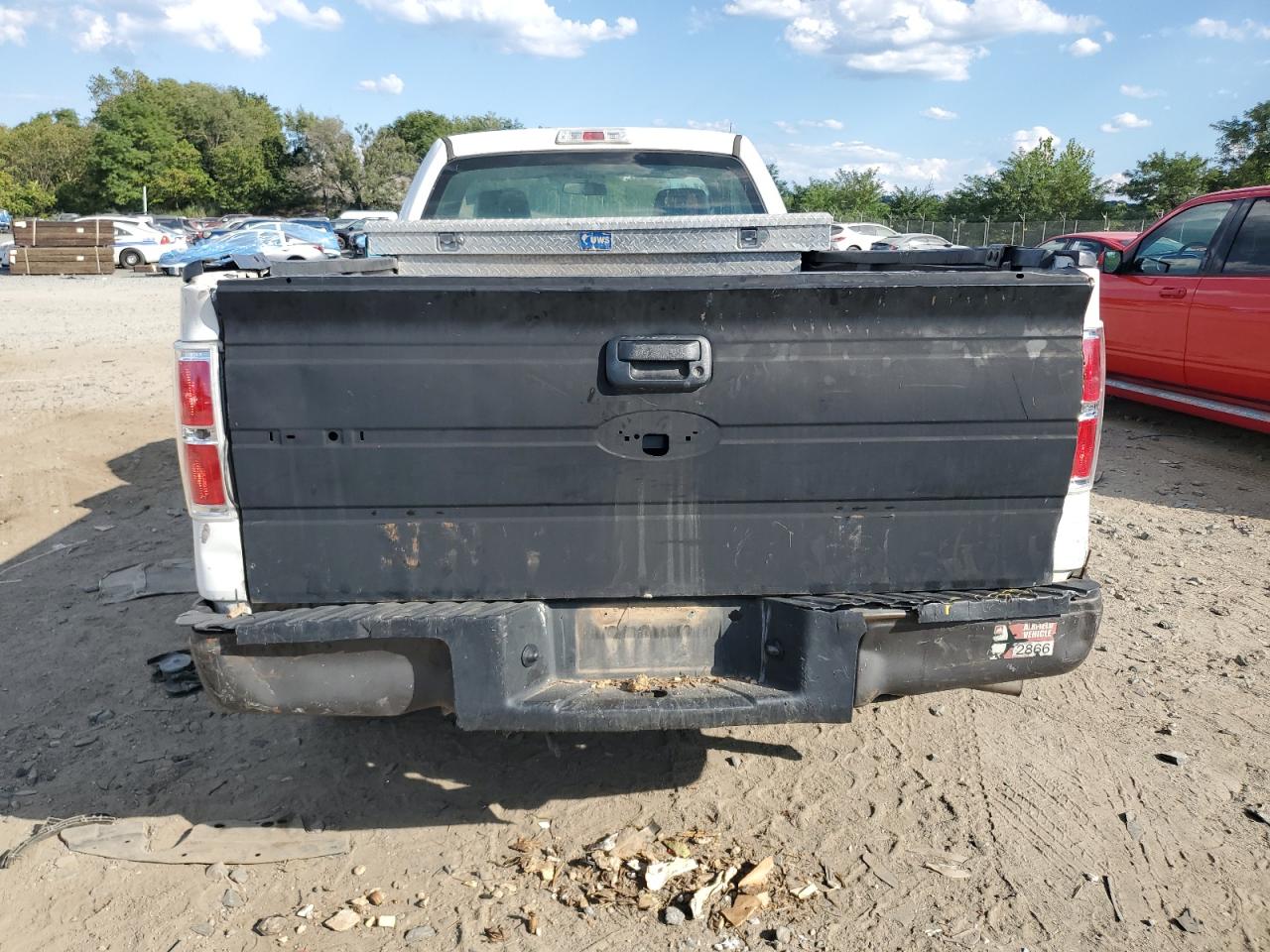 2011 Ford F150 VIN: 1FTMF1CM1BKD83099 Lot: 70908575