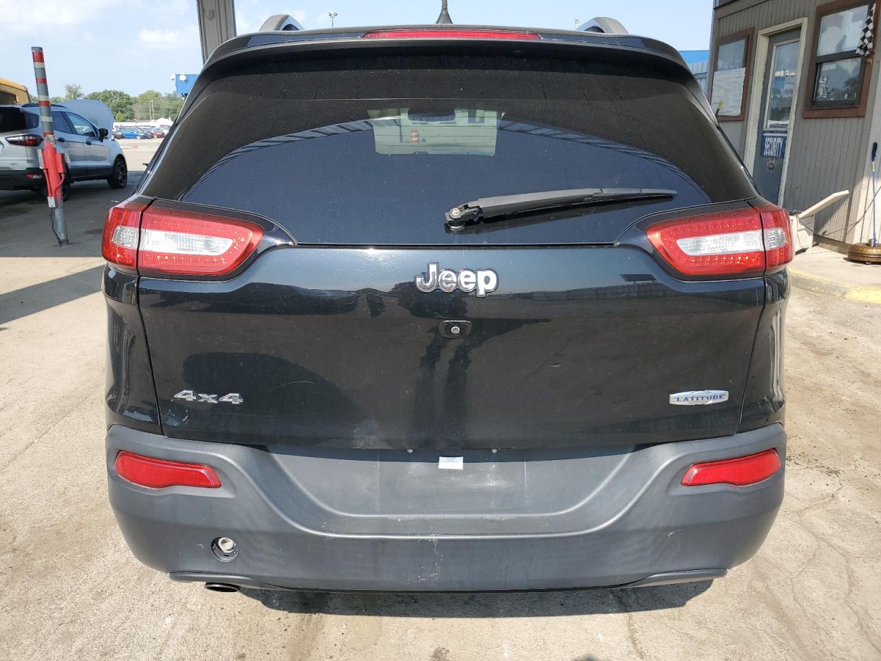 2018 Jeep Cherokee Latitude Plus VIN: 1C4PJMLB7JD556235 Lot: 68268465